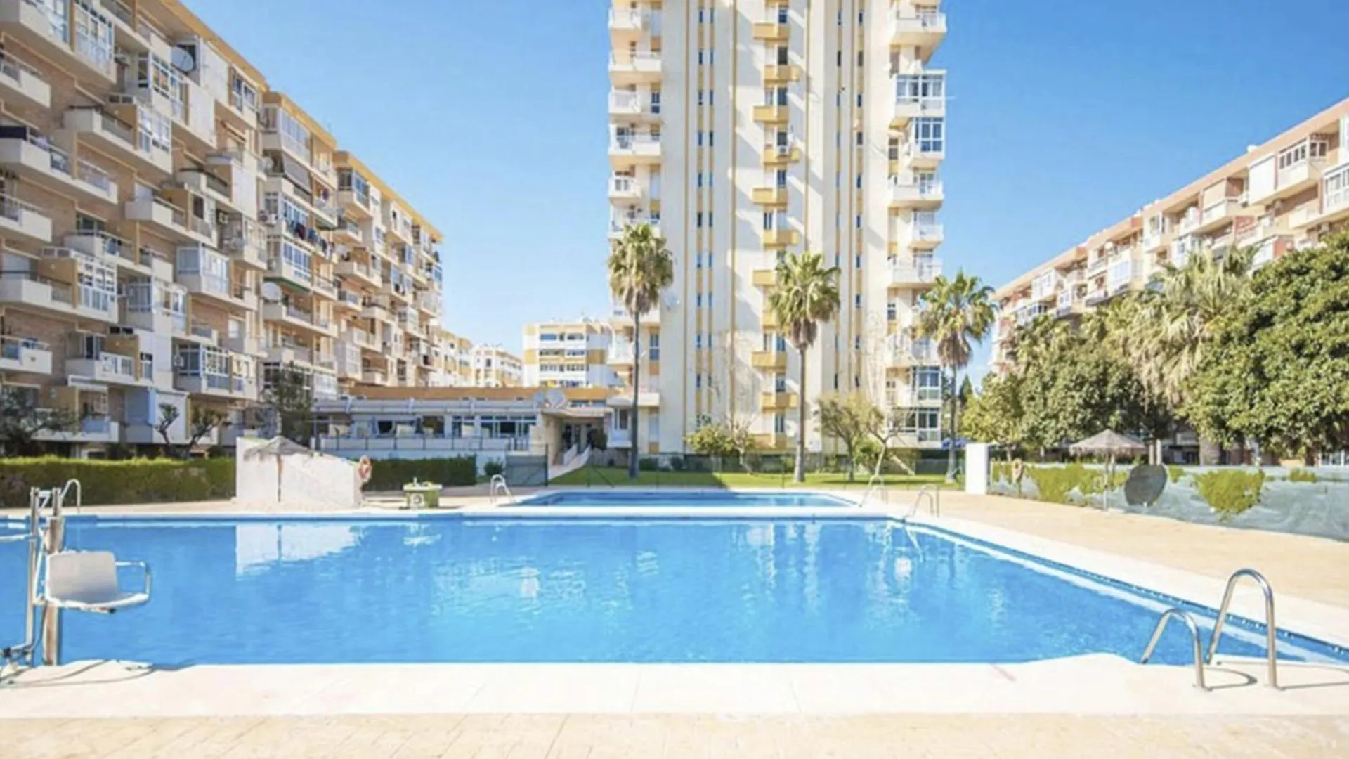 797 Holiday Rentals- Elegante Estudio Reformado En Iris Benalmadena Apartment
